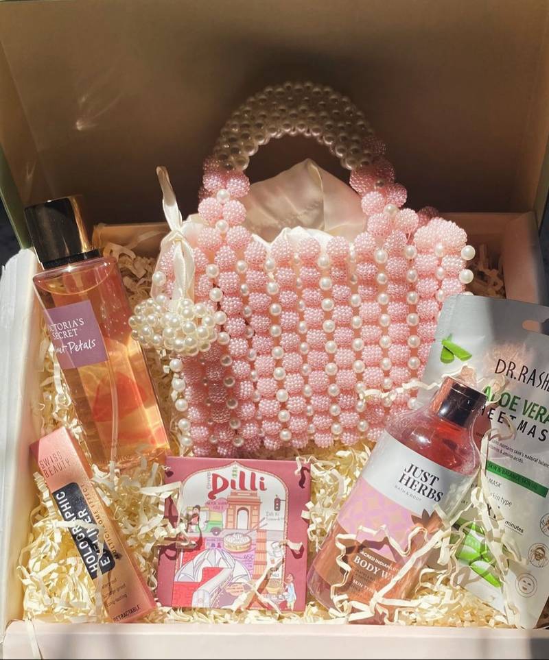 LUXURY HAMPER